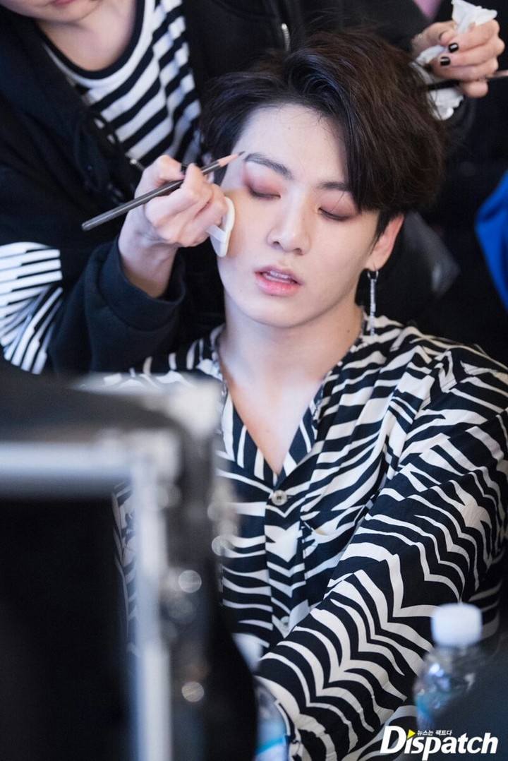 Jungkook makyajı