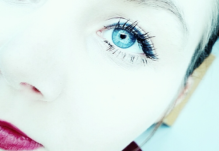 Blue eye