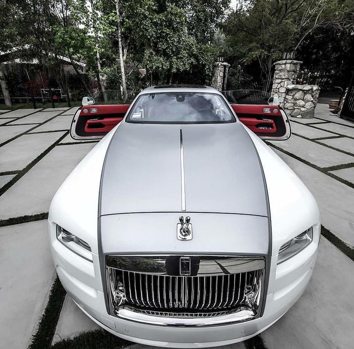 rolls white