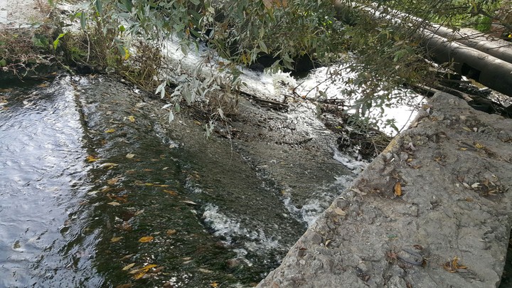 Like waterfall
