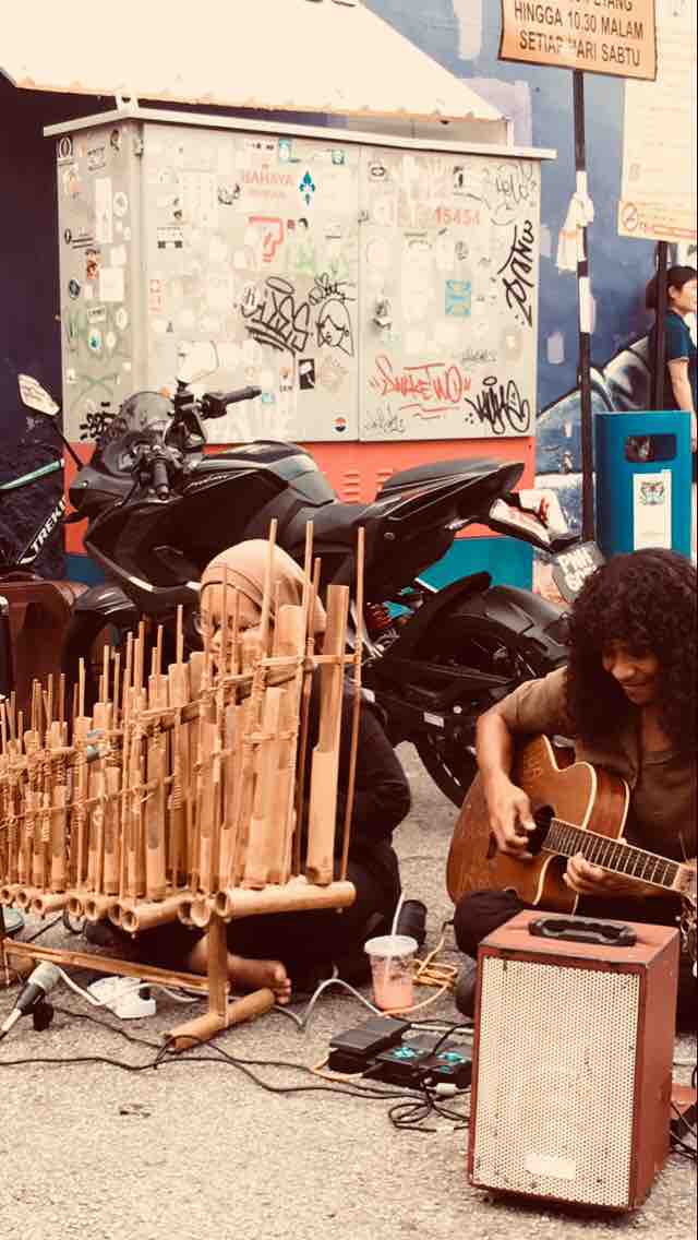 street musicians