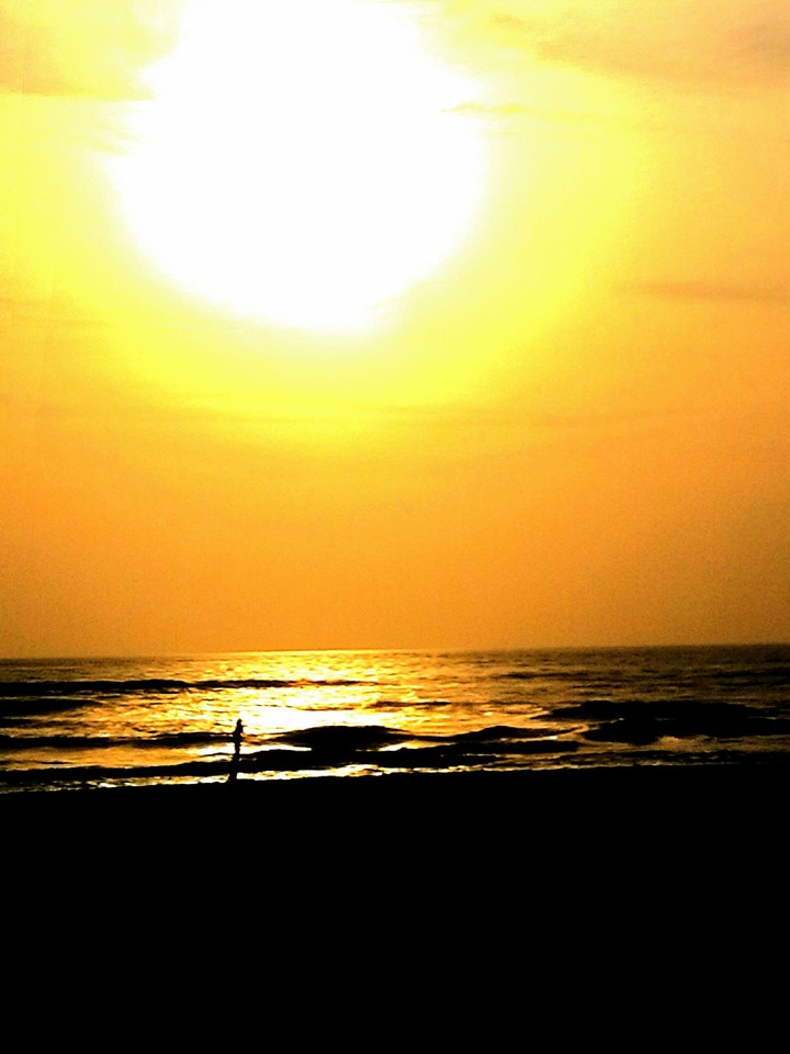 sole al tramonto