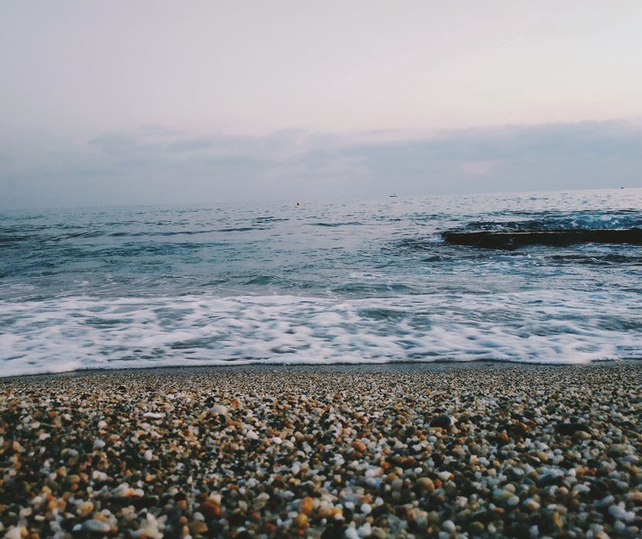 море