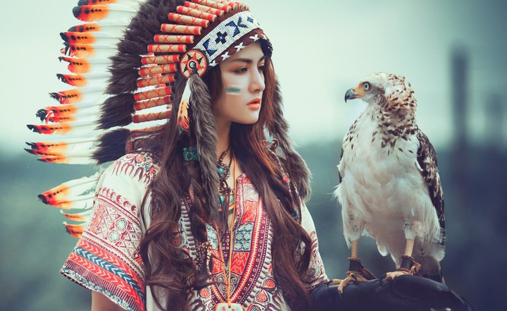 girl with culture and vulture