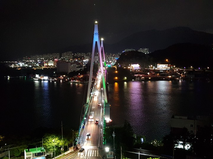 the Yeosu Bridge