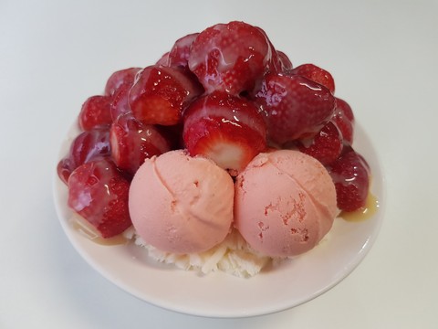草莓雪花冰