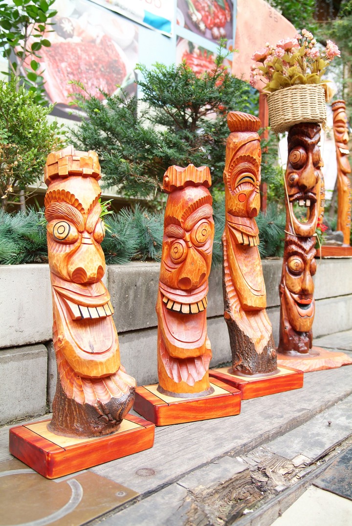 Ancestral Guarding Post