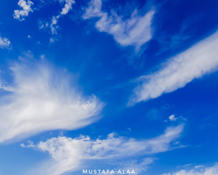 السماء الزرقاء