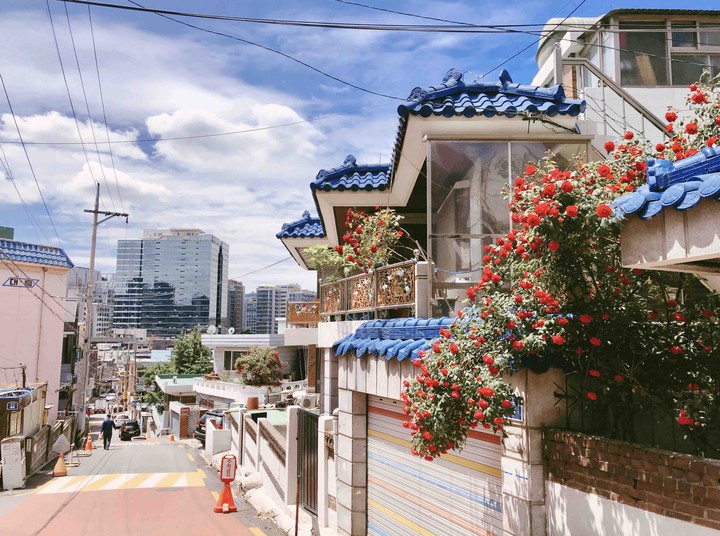Streetscape in Seoul