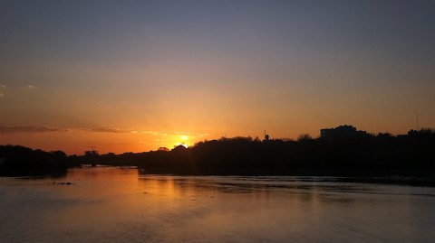 ταπετσαρίες lake, dusk