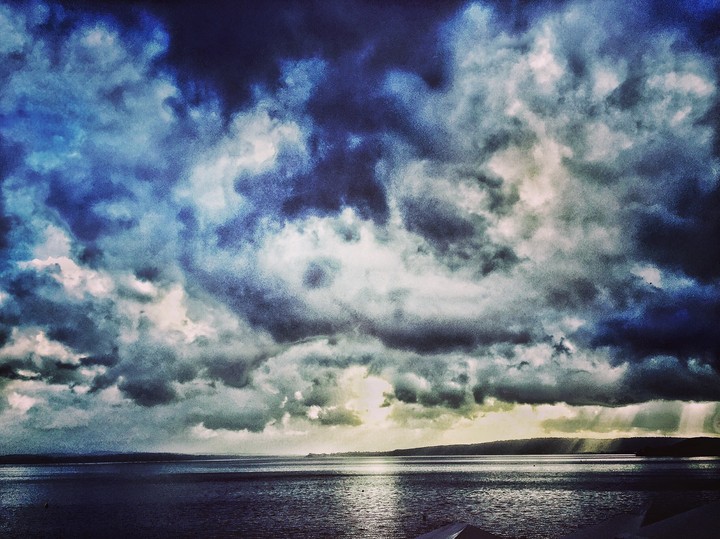 The lake and the clouds