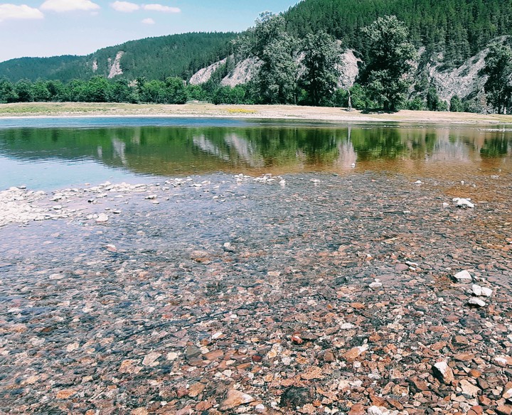 Белая река