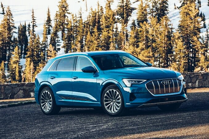 Audi ⚫⚪⚫⚪⚫