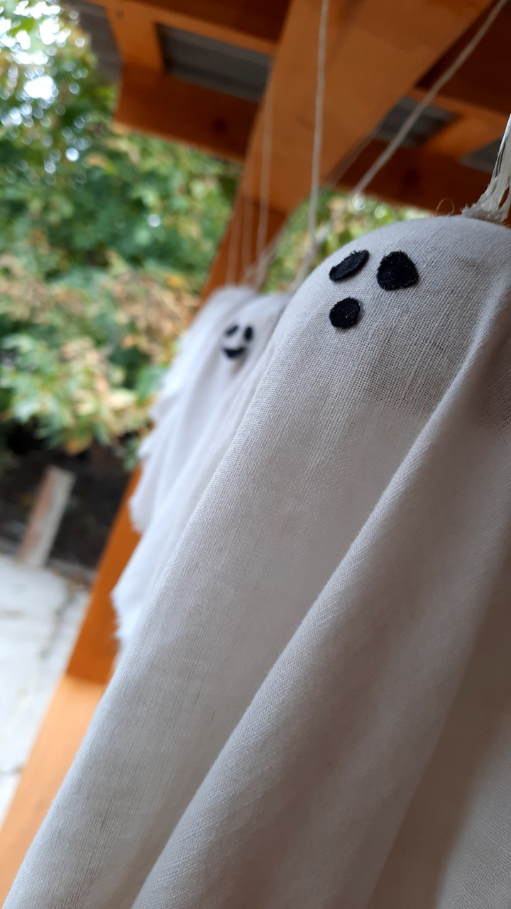 Halloween ghosts
