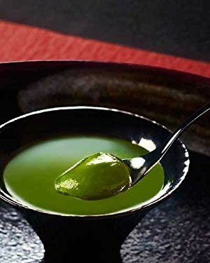 Japanese matcha pudding, black lacquerware