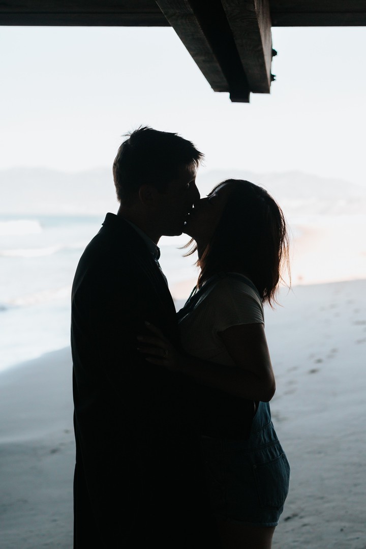 kiss