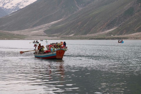 enjoy jheel..