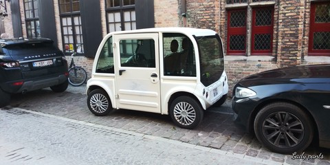 car in Brugge