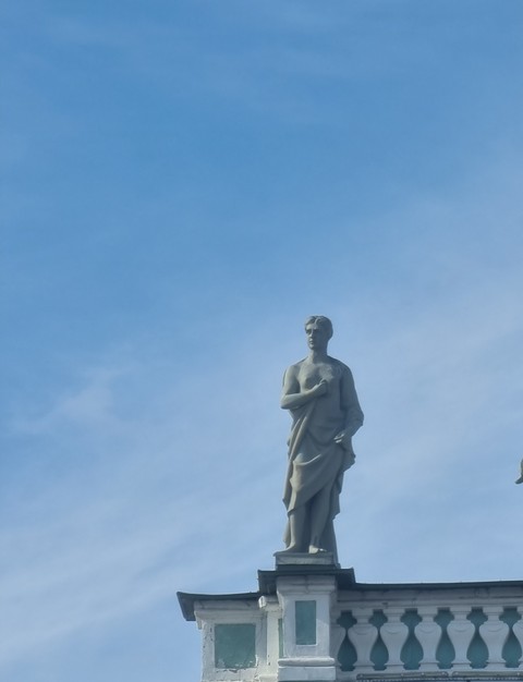 Statue, sky Hintergrundbilder