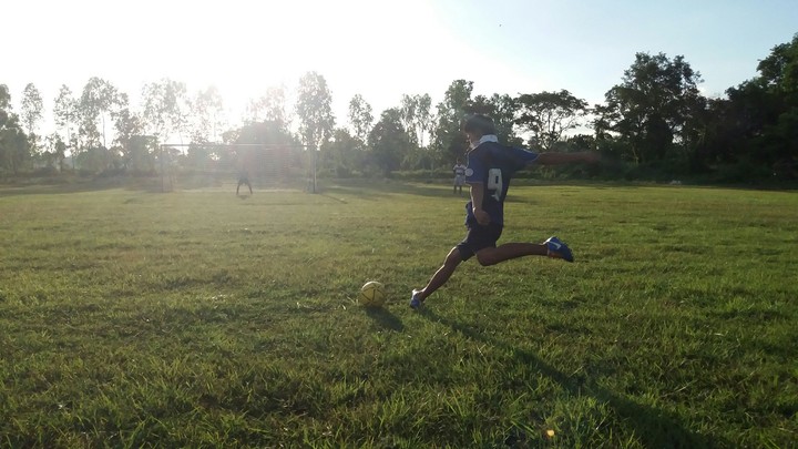 Free krick Free time ....
