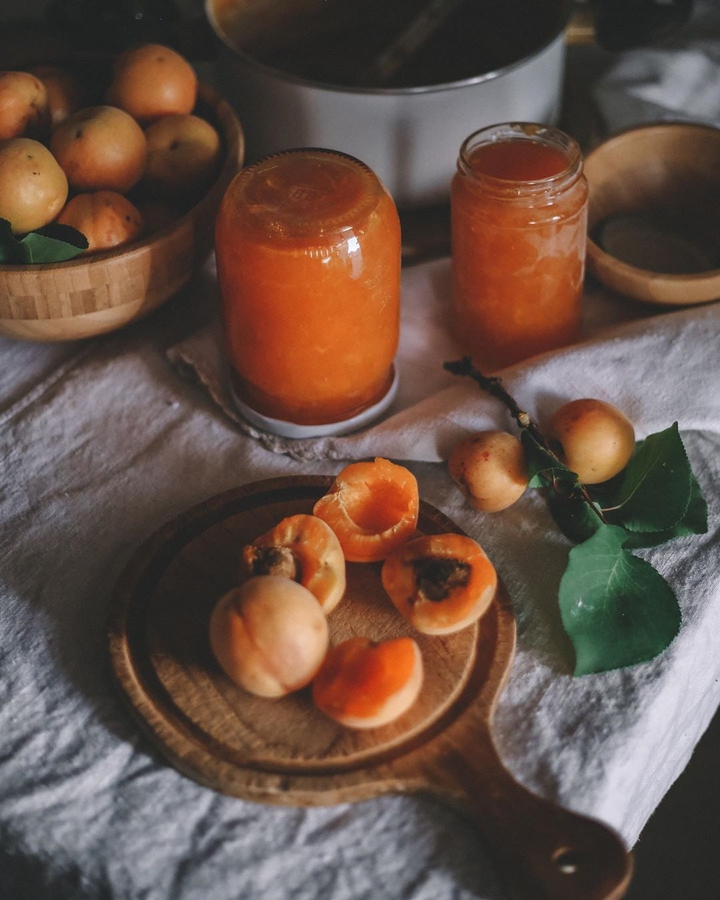 apricots