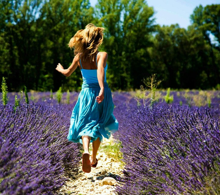 Girl in the flower