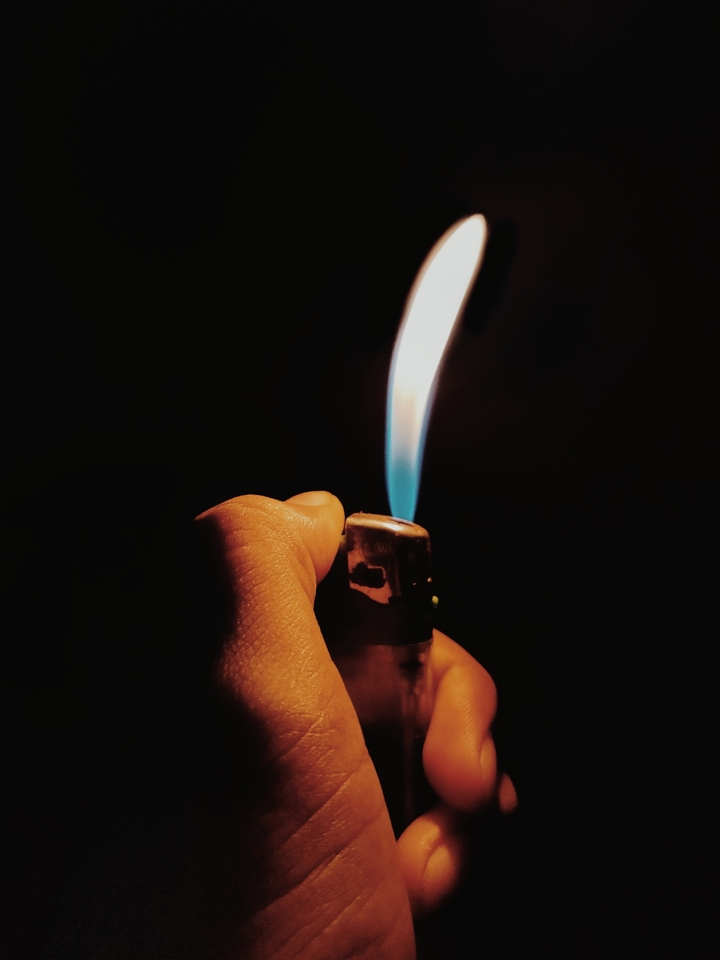 light creates the color