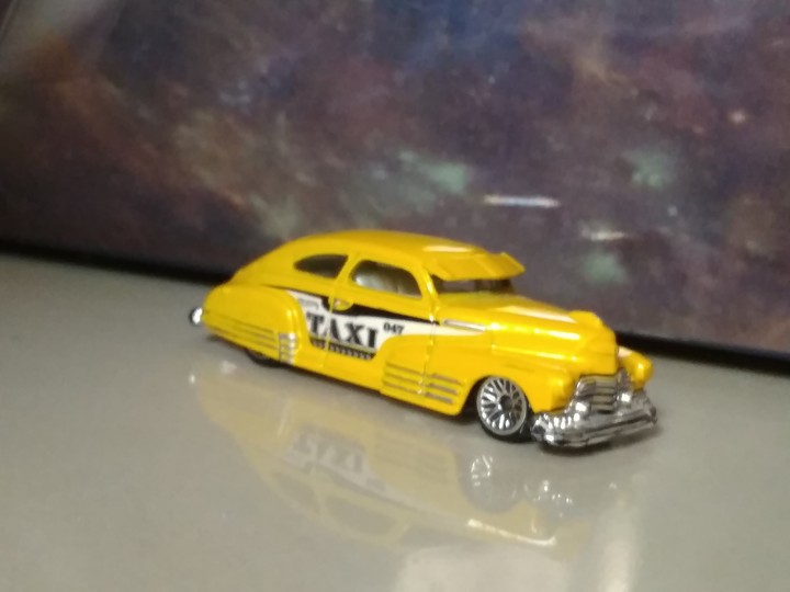 Taaaxiiiii!