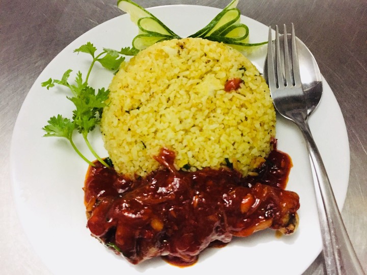 chicken rice with sauce thai hot