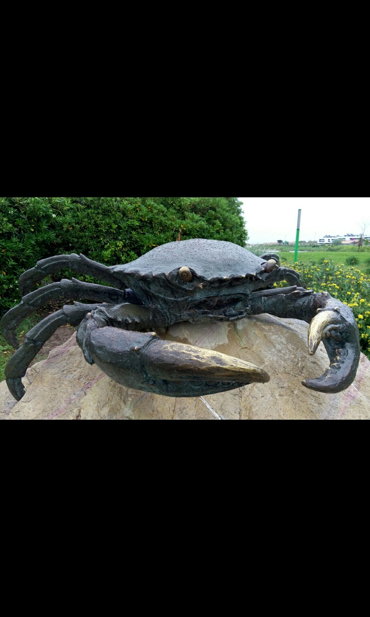 Sculpture de crabe géant
