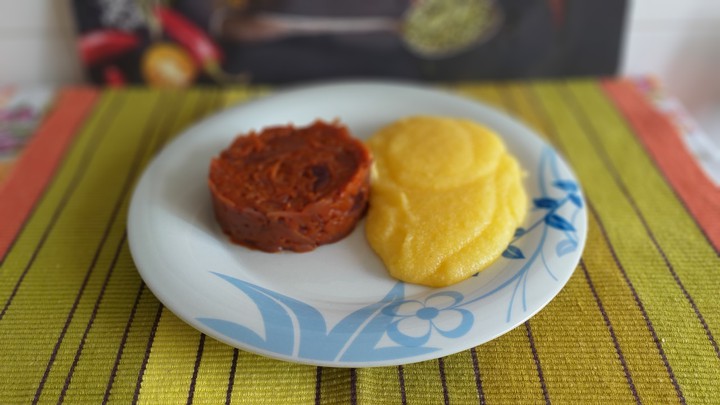Onion stew with polenta