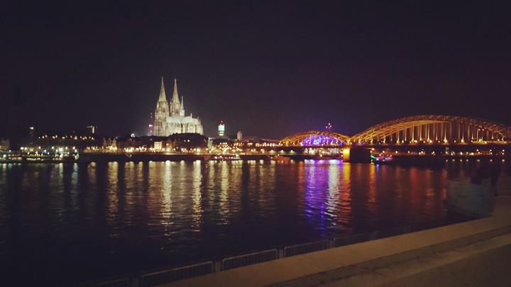 Köln in der Nacht
