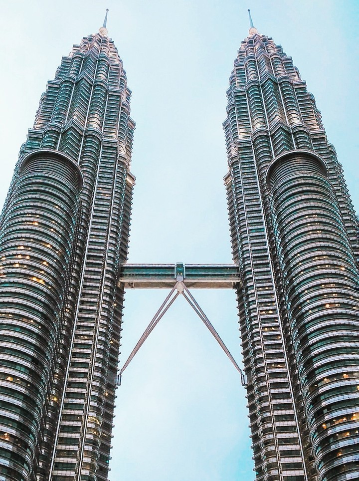 petronastower