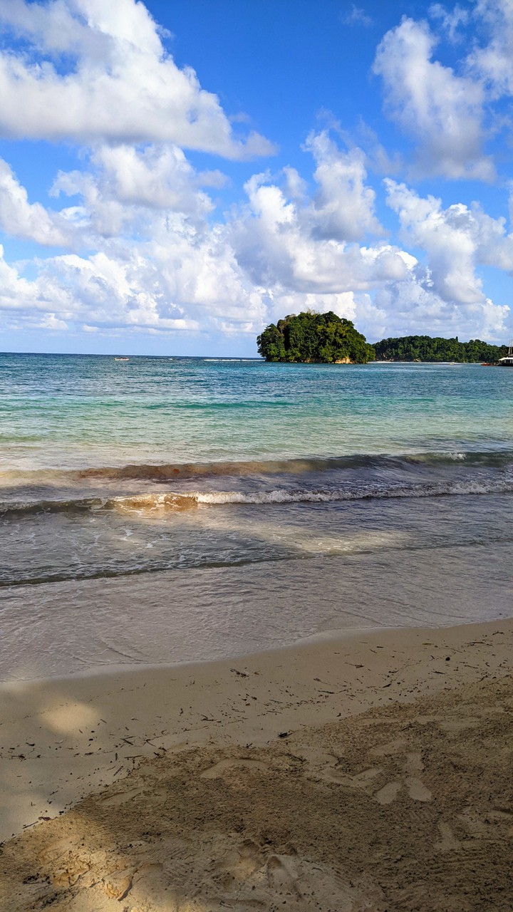 San San Beach