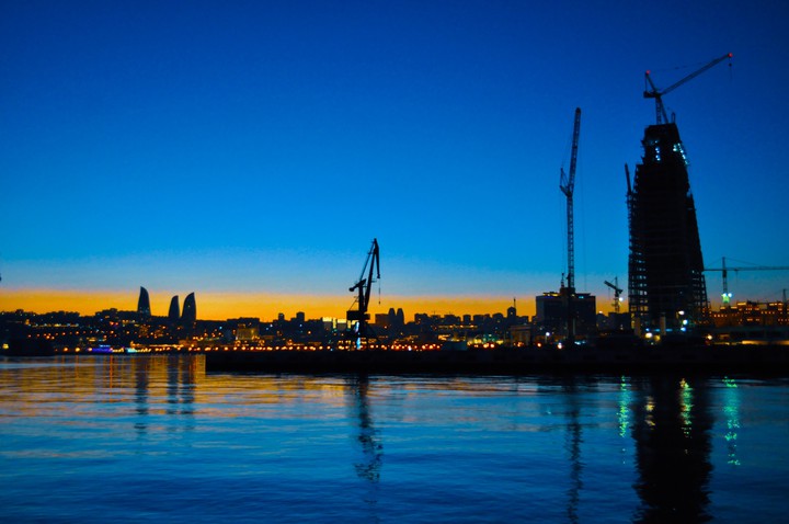 Baku in Contrast