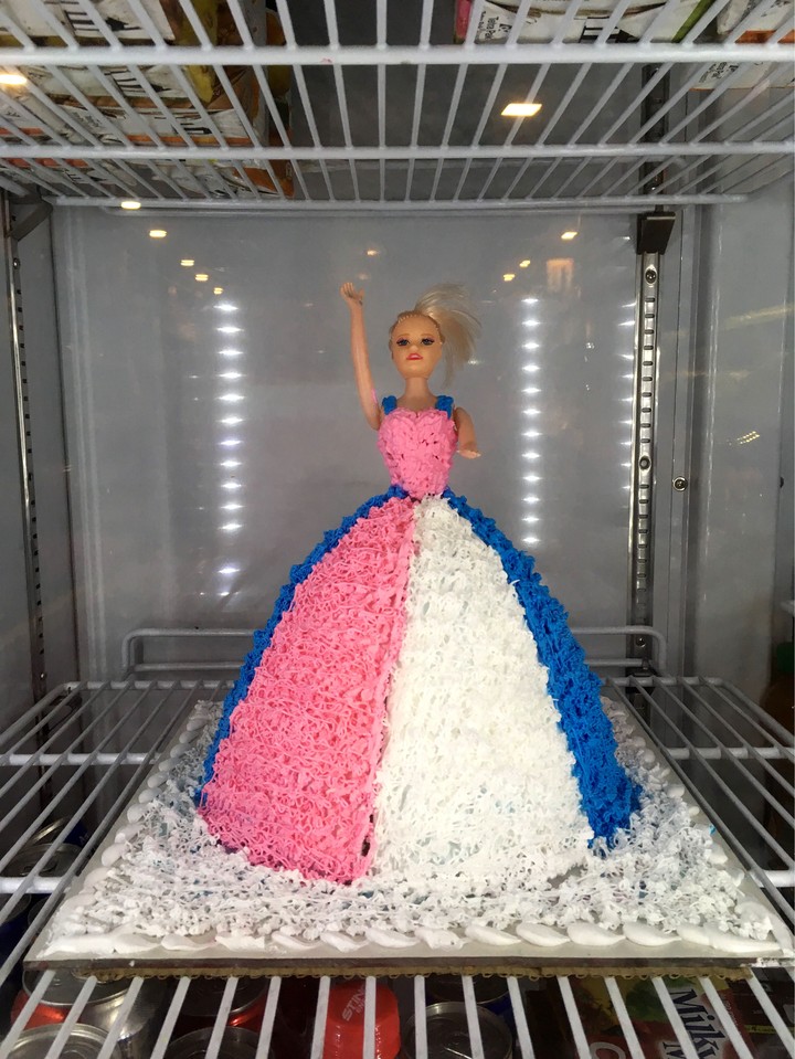 Barbie cake
