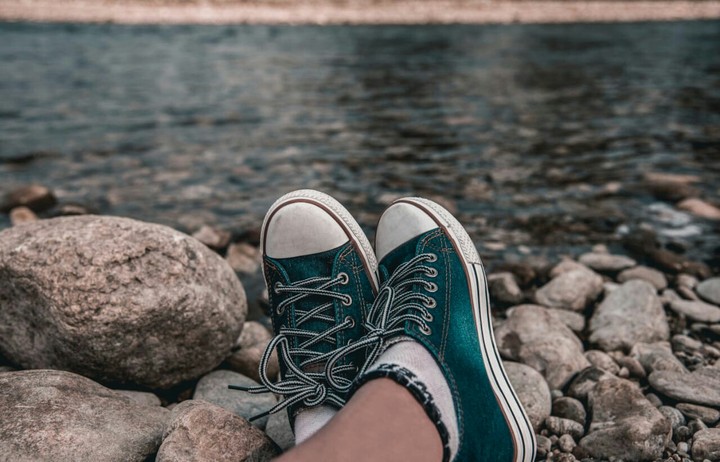 Travelling feet