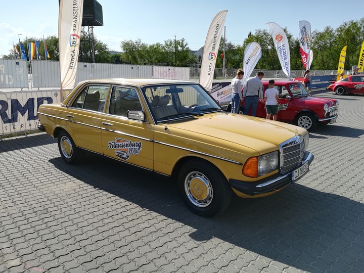 Mercedes.