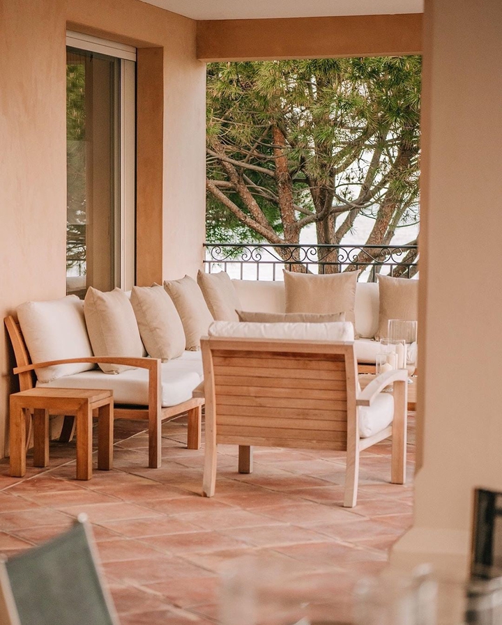 veranda