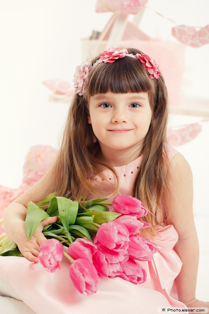 girl with flowers