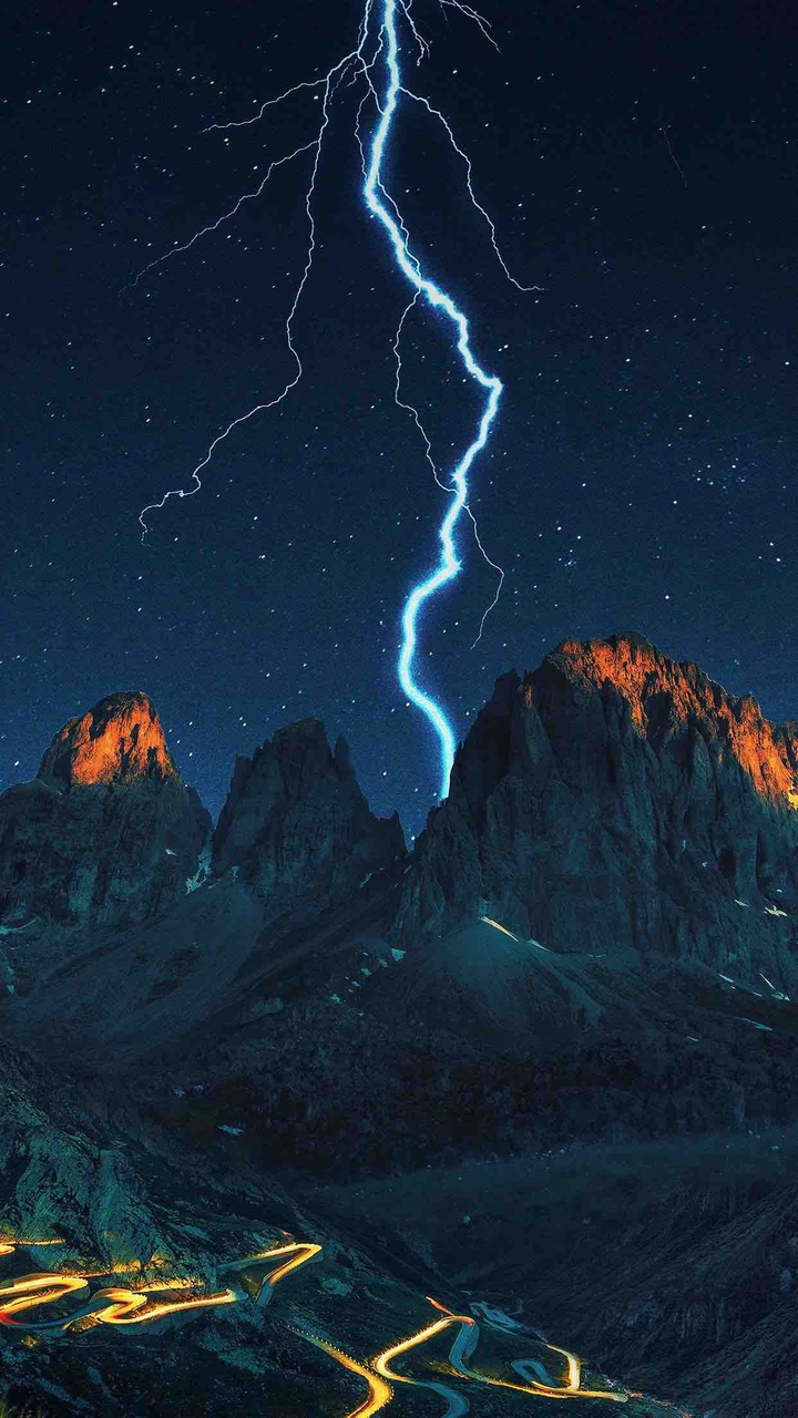 Lightning in the Mountains