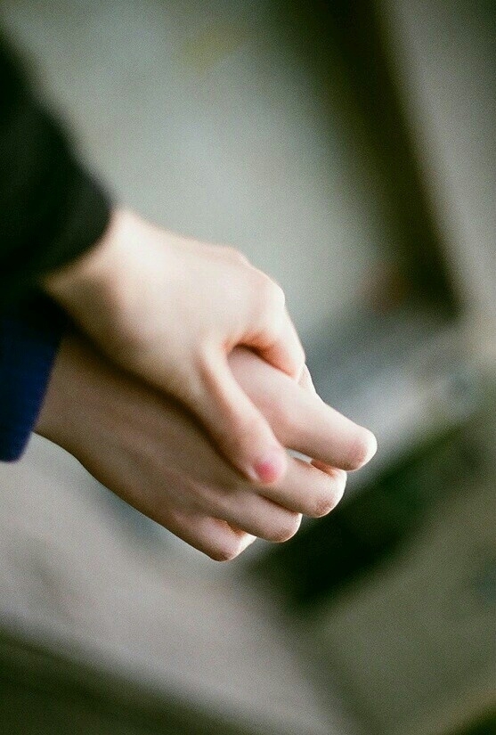 hands