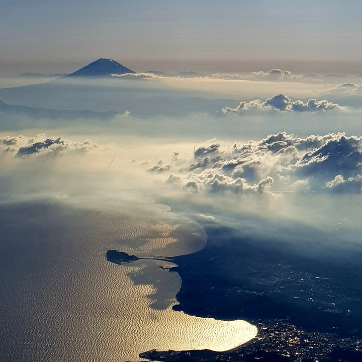 fuji mountain view from plane