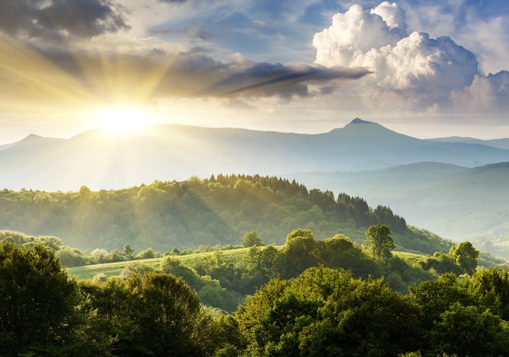 Wunderschöne Landschaft und Sonnenschein