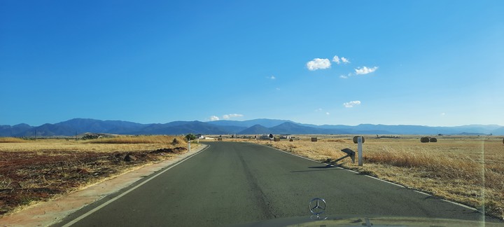 Road to mountain