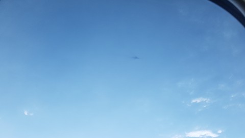 비행기 그림자 in the air