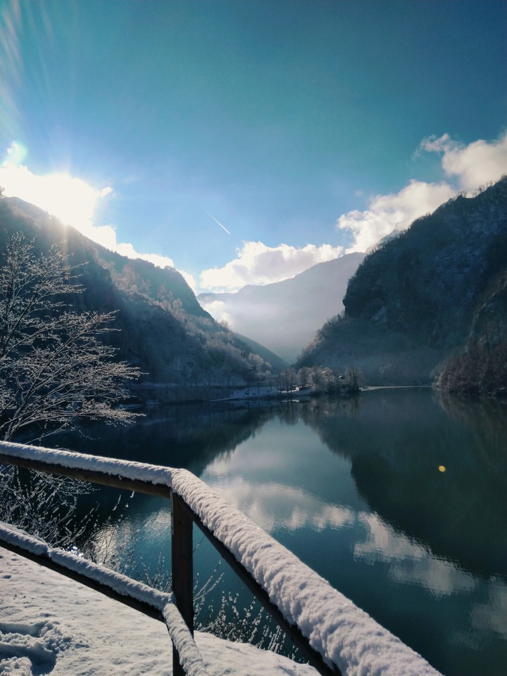 Mountsin lake