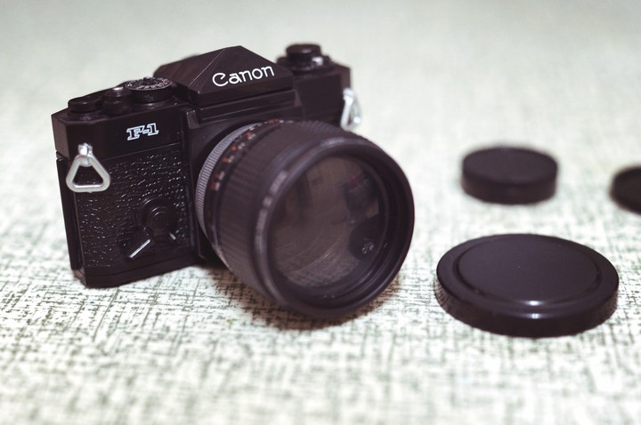 Canon F-1