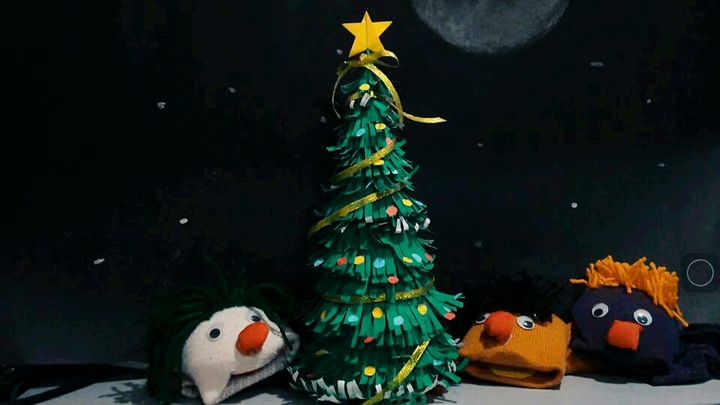 Early Christmas Puppets