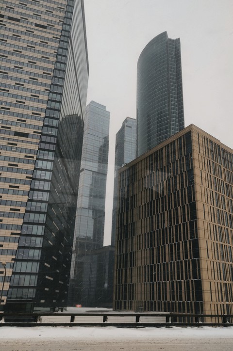 город